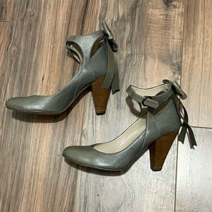 Shani Bar Turquoise Ribbon Heels